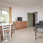1 Bedroom Lovely Apartment In Vivario