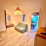 Superbe Logement Bord De Mer Contigu A La Marine De Davia