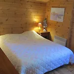 Chalet 4 A 6 Pers A La Campagne 15 Mn Plages Et Ajaccio Grand Terrain Arbore Calme Assure