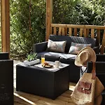Chalet In A Holiday Complex With Direct Sea Access