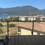 Appart Tout Equipe Et Vue Sur La Mer