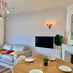 Appartement Vue Sur Les Toits De Propriano