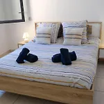 Enola - Sea View Terrace Parking - By Tgb