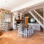 Suarella Paradisu - Maison Climatisee Avec Piscine
