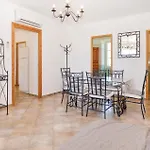 3 Bedroom Cozy Home In Santa Maria Poggio