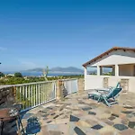 3 Bedroom Cozy Home In Porticcio