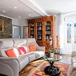 Maison De Village Tout Confort