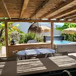 Villa Pieds Dans L'Eau Avec Acces Mer Et Jacuzzi