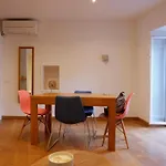 Tres Bel Appartement T2 Rue Fesch Ajaccio