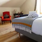 Casa Surgente