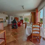 Villa Spacieuse Avec Piscine A Coti-Chiavari