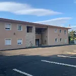 Appartement Avec Piscine A 50 M De La Plage