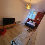 Studio Cosy Idealement Situe Parking Prive