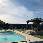 Bas De Villa Avec Piscine