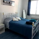 Bas De Villa Avec Piscine