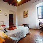 1St Floor Apartment In 18Th Century Character House
