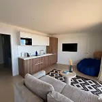 T2 Standing 50M2, Vue Mer