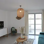 Les Hauts Du Port-Appartement Elegant Et Central
