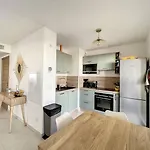 Appartement Dans Residence Avec Piscine