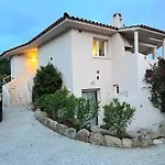 Villa Lorinadu Panoramic View Of Sea And Mountain