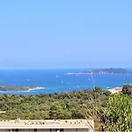 Paradiso T3 Vue Mer Piscine Partagee