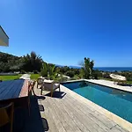 Villas De Standing Avec Magnifique Vue Mer Et Piscines Privees, Sagone
