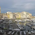Le Joli Pied-A-Terre