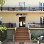 Hotel Cyrnos