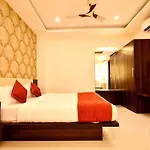 Hotel Kamad Giri,Ujjain