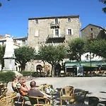 10 Rue Valere De Peretti Della Rocca