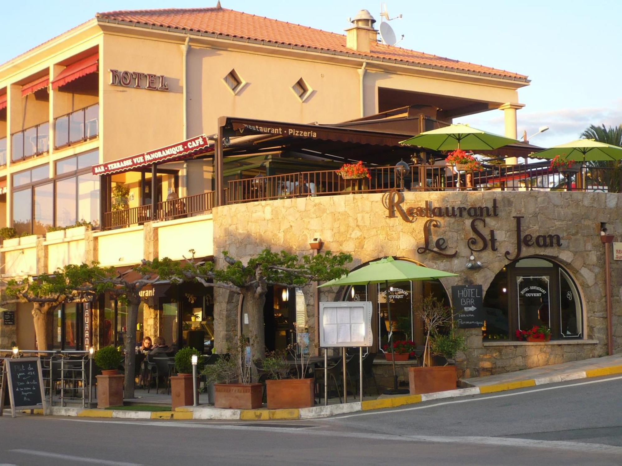 & Restaurant Le Saint Jean Hotel
