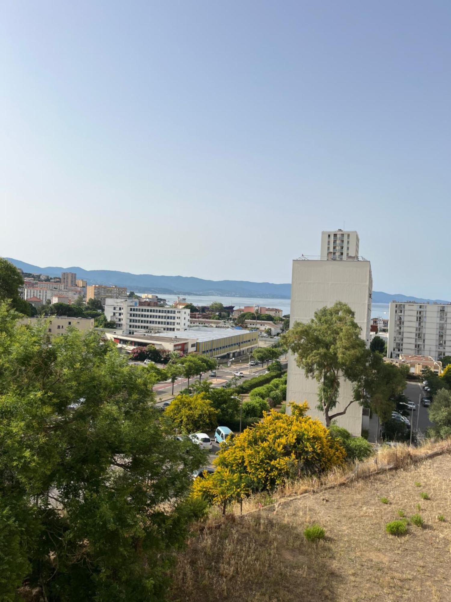F3 Vu Apartament *