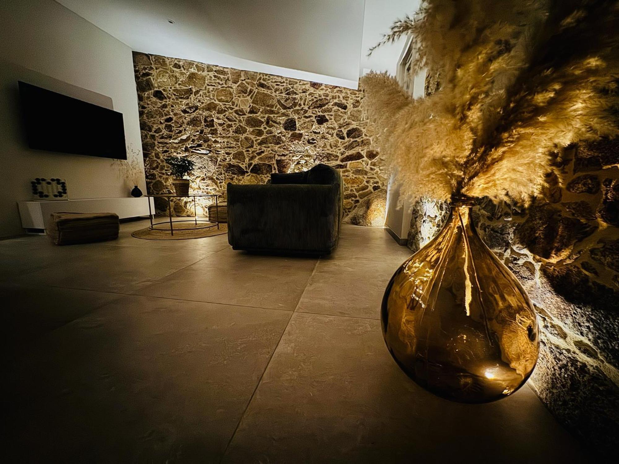 Charmante Maison En Pierre Vue Et Piscine Privee Holiday home *