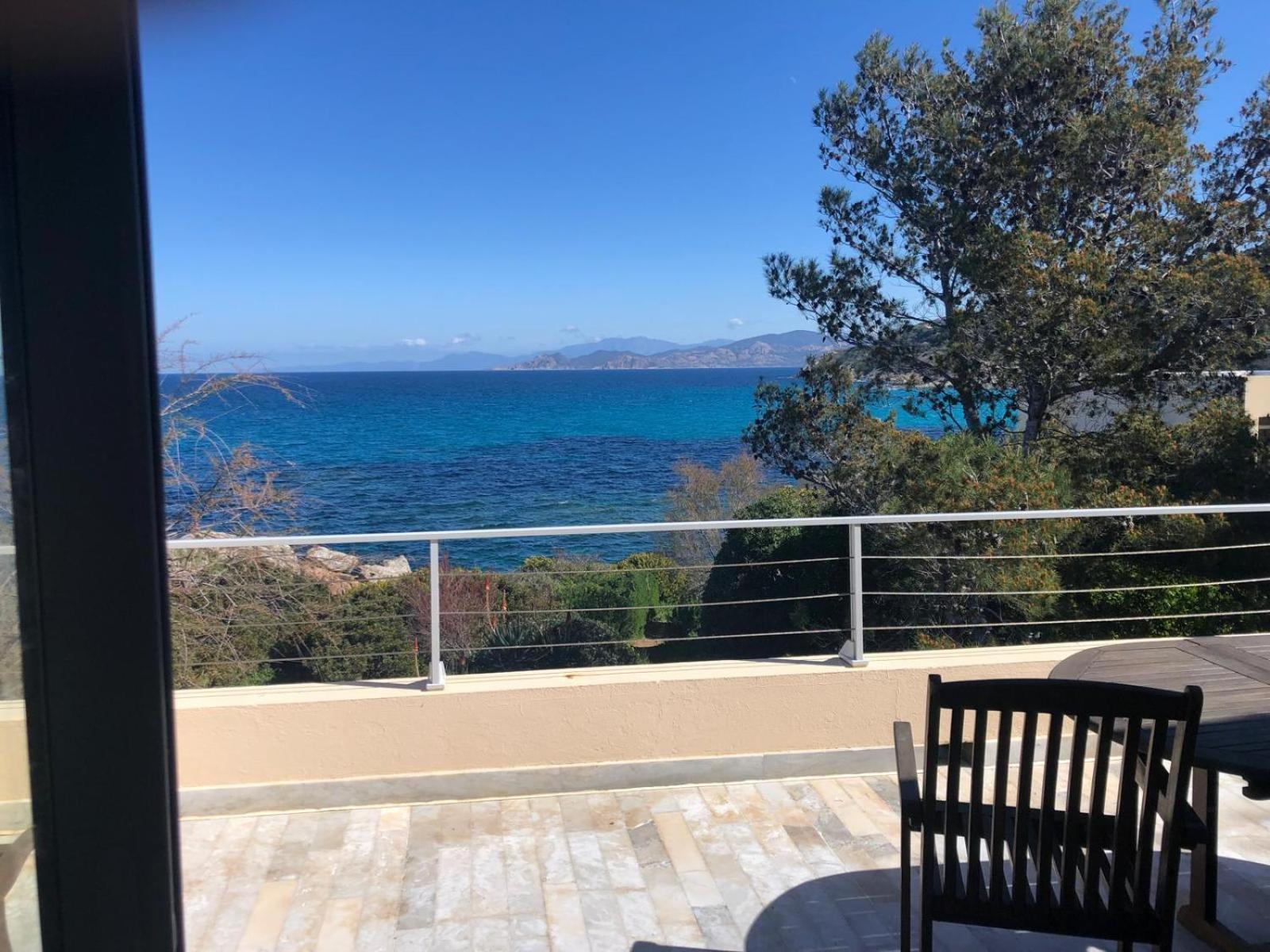 Les Pieds Dans L'eau Holiday home *