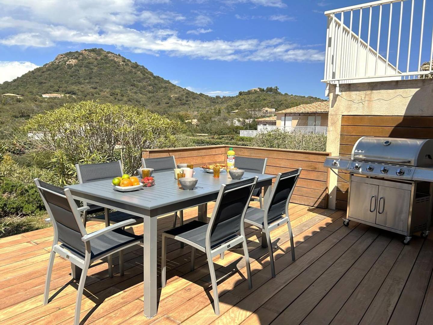 Villa 3 Dans Avec Piscine Porto-Vecchio (Corsica)