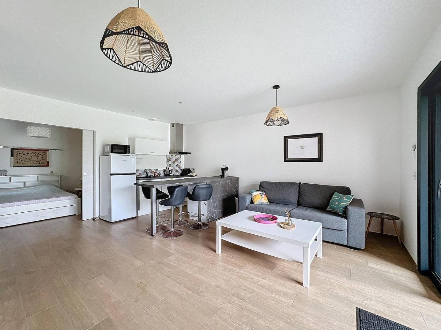 Apartment T2 Moderne En Rez-de-villa
