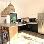 Beautiful Villa, Pool, Sea, 5 Bedrooms
