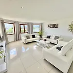 Villa Avec Piscine A Lecci