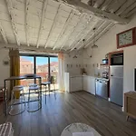 Duplex Pour 2 A 6 Personnes Avec Terrasse En Plein Coeur De La Citadelle De Bonifacio